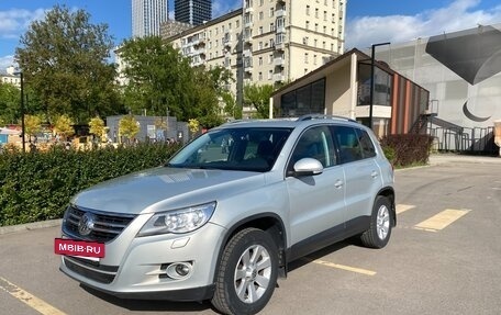 Volkswagen Tiguan I, 2011 год, 1 180 000 рублей, 2 фотография