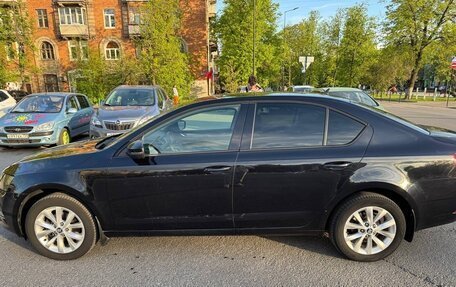 Skoda Octavia, 2017 год, 1 999 000 рублей, 6 фотография
