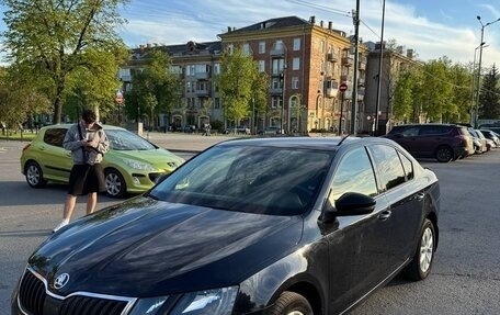 Skoda Octavia, 2017 год, 1 999 000 рублей, 10 фотография