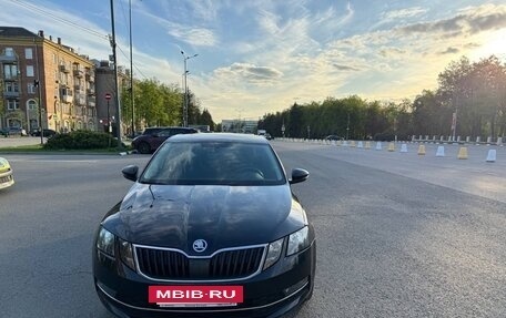 Skoda Octavia, 2017 год, 1 999 000 рублей, 8 фотография