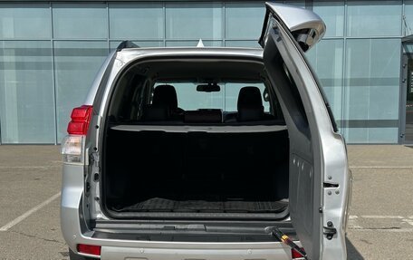 Toyota Land Cruiser Prado 150 рестайлинг 2, 2012 год, 2 870 000 рублей, 12 фотография