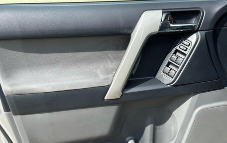 Toyota Land Cruiser Prado 150 рестайлинг 2, 2012 год, 2 870 000 рублей, 29 фотография