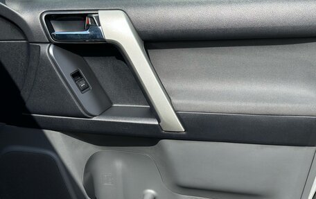 Toyota Land Cruiser Prado 150 рестайлинг 2, 2012 год, 2 870 000 рублей, 37 фотография