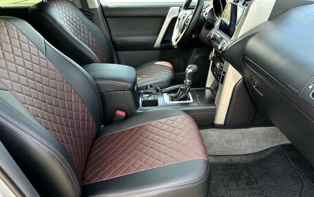 Toyota Land Cruiser Prado 150 рестайлинг 2, 2012 год, 2 870 000 рублей, 40 фотография