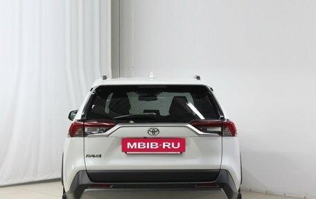 Toyota RAV4, 2020 год, 2 890 000 рублей, 6 фотография