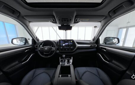 Toyota Highlander, 2024 год, 6 050 000 рублей, 13 фотография