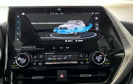 Toyota Highlander, 2024 год, 6 050 000 рублей, 32 фотография