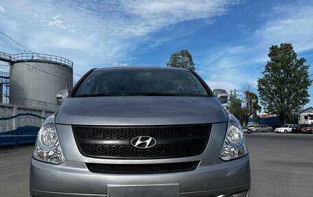 Hyundai Grand Starex Grand Starex I рестайлинг 2, 2011 год, 1 380 000 рублей, 1 фотография