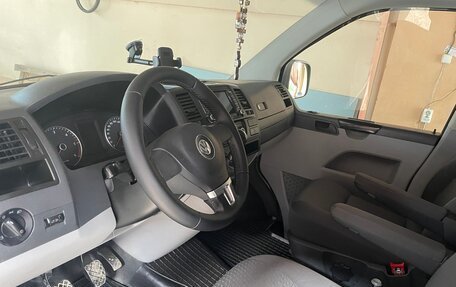Volkswagen Caravelle T5, 2012 год, 2 100 000 рублей, 3 фотография