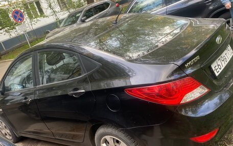 Hyundai Solaris II рестайлинг, 2012 год, 1 000 000 рублей, 4 фотография