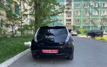 Nissan Leaf I, 2011 год, 550 000 рублей, 2 фотография