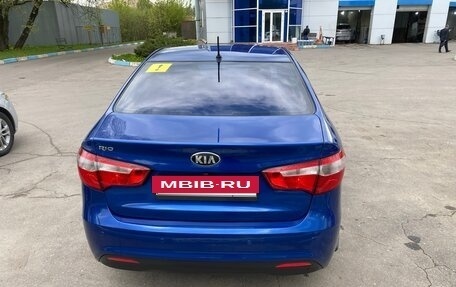 KIA Rio III рестайлинг, 2013 год, 850 000 рублей, 2 фотография