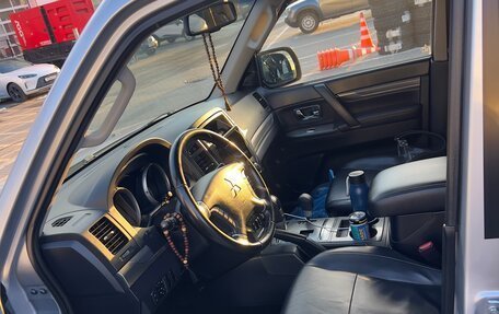 Mitsubishi Pajero IV, 2011 год, 2 800 000 рублей, 8 фотография