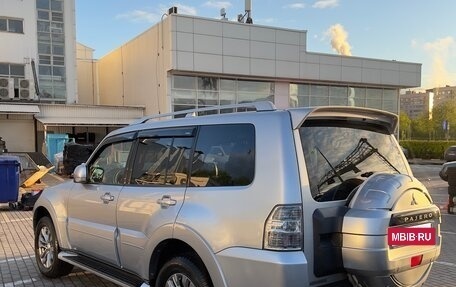 Mitsubishi Pajero IV, 2011 год, 2 800 000 рублей, 3 фотография
