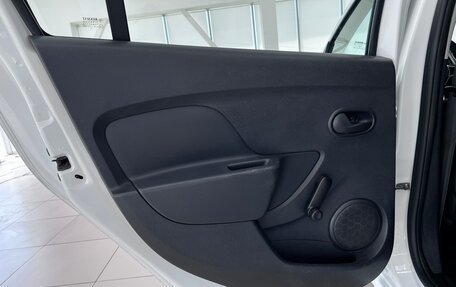 Renault Logan II, 2019 год, 660 000 рублей, 24 фотография
