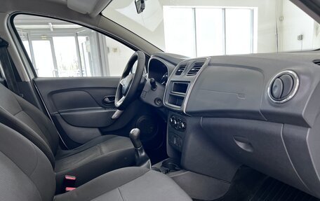 Renault Logan II, 2019 год, 660 000 рублей, 25 фотография