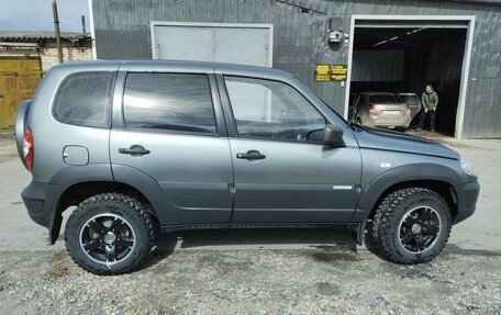 Chevrolet Niva I рестайлинг, 2013 год, 690 000 рублей, 3 фотография