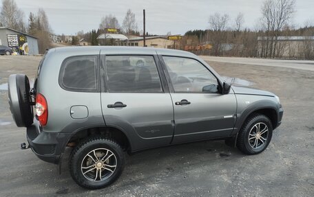 Chevrolet Niva I рестайлинг, 2013 год, 690 000 рублей, 8 фотография