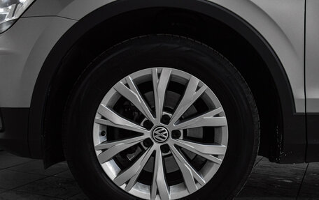 Volkswagen Tiguan II, 2020 год, 2 420 000 рублей, 19 фотография