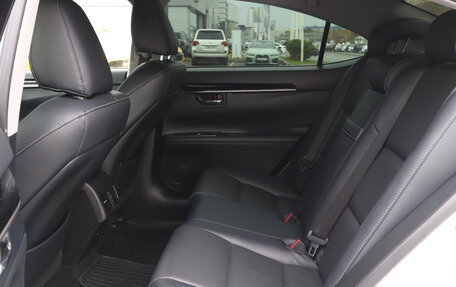 Lexus ES VII, 2015 год, 2 150 000 рублей, 15 фотография