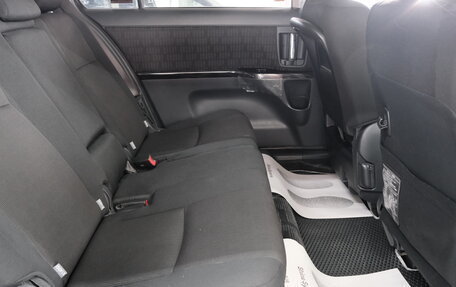 Toyota ISis I, 2011 год, 1 499 000 рублей, 20 фотография