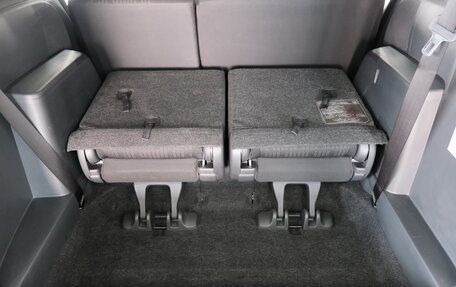 Toyota ISis I, 2011 год, 1 499 000 рублей, 23 фотография