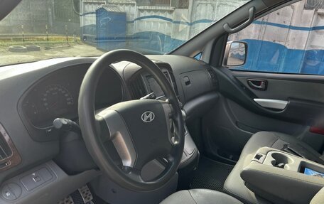 Hyundai Grand Starex Grand Starex I рестайлинг 2, 2011 год, 1 380 000 рублей, 14 фотография