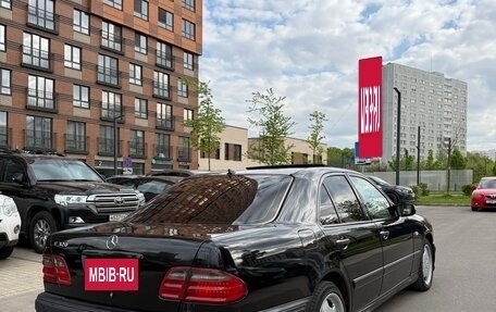 Mercedes-Benz E-Класс, 1998 год, 800 000 рублей, 5 фотография