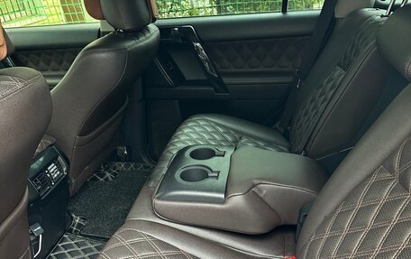 Toyota Land Cruiser Prado 150 рестайлинг 2, 2014 год, 2 700 000 рублей, 8 фотография