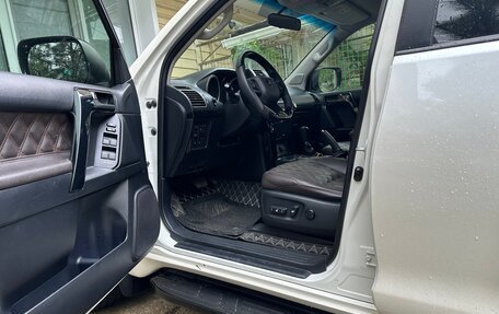 Toyota Land Cruiser Prado 150 рестайлинг 2, 2014 год, 2 700 000 рублей, 11 фотография
