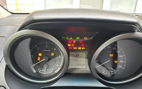 Toyota Land Cruiser Prado 150 рестайлинг 2, 2014 год, 2 700 000 рублей, 12 фотография
