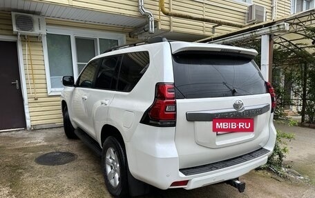 Toyota Land Cruiser Prado 150 рестайлинг 2, 2014 год, 2 700 000 рублей, 6 фотография