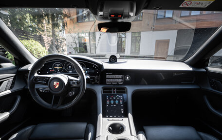Porsche Taycan I, 2023 год, 13 800 000 рублей, 4 фотография