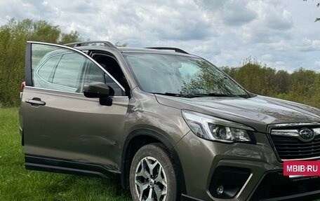 Subaru Forester, 2019 год, 2 650 000 рублей, 2 фотография