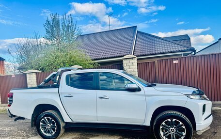 Mitsubishi L200 IV рестайлинг, 2019 год, 2 590 000 рублей, 8 фотография
