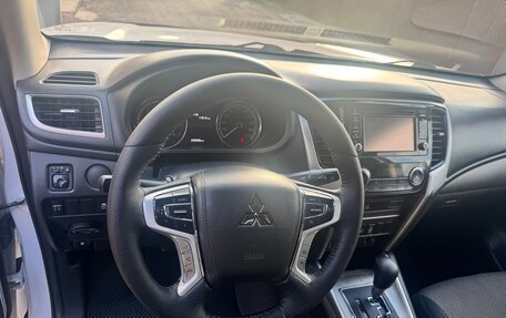 Mitsubishi L200 IV рестайлинг, 2019 год, 2 590 000 рублей, 18 фотография