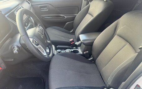Mitsubishi L200 IV рестайлинг, 2019 год, 2 590 000 рублей, 17 фотография