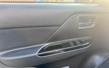 Mitsubishi L200 IV рестайлинг, 2019 год, 2 590 000 рублей, 23 фотография