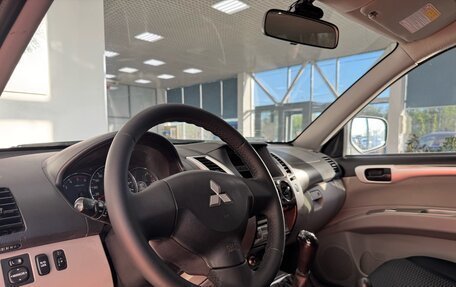 Mitsubishi Pajero Sport II рестайлинг, 2010 год, 1 750 000 рублей, 13 фотография