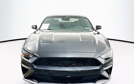Ford Mustang VI рестайлинг, 2022 год, 5 267 625 рублей, 2 фотография