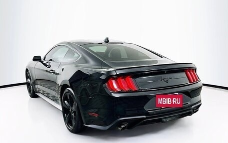 Ford Mustang VI рестайлинг, 2022 год, 5 267 625 рублей, 5 фотография