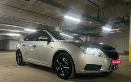 Chevrolet Cruze II, 2009 год, 750 000 рублей, 1 фотография