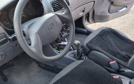 Hyundai Accent II, 2005 год, 320 000 рублей, 2 фотография