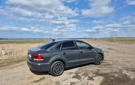 Volkswagen Polo VI (EU Market), 2017 год, 1 000 000 рублей, 3 фотография