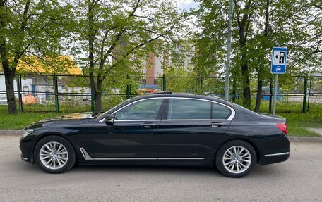 BMW 7 серия, 2018 год, 3 300 000 рублей, 3 фотография
