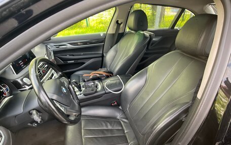 BMW 7 серия, 2018 год, 3 300 000 рублей, 9 фотография