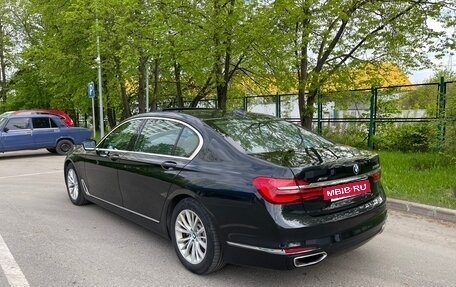 BMW 7 серия, 2018 год, 3 300 000 рублей, 4 фотография