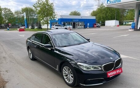 BMW 7 серия, 2018 год, 3 300 000 рублей, 8 фотография