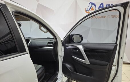 Mitsubishi Pajero Sport III рестайлинг, 2018 год, 2 700 000 рублей, 28 фотография