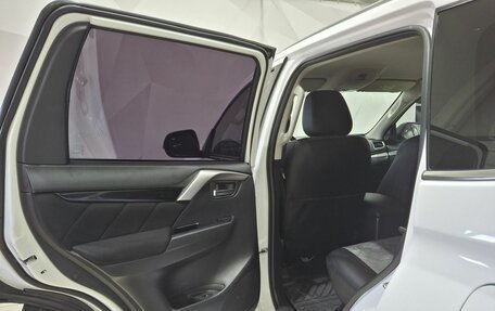 Mitsubishi Pajero Sport III рестайлинг, 2018 год, 2 700 000 рублей, 25 фотография